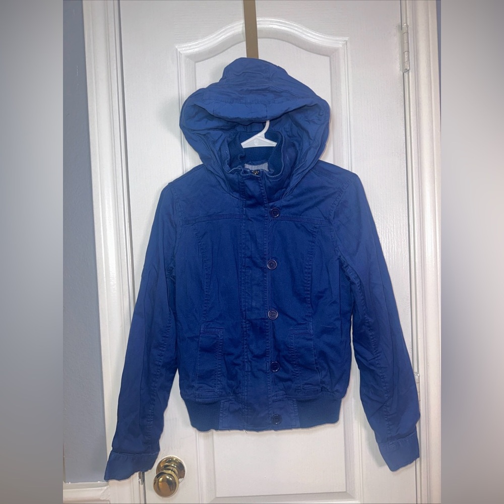 Guess Women’s Blue Jacket Size Medium Color Blue‎